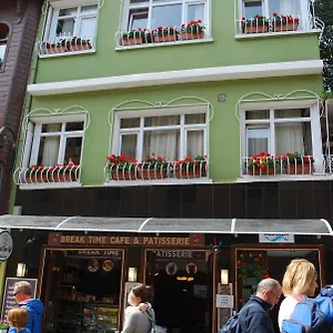 Med Cezir İstanbul